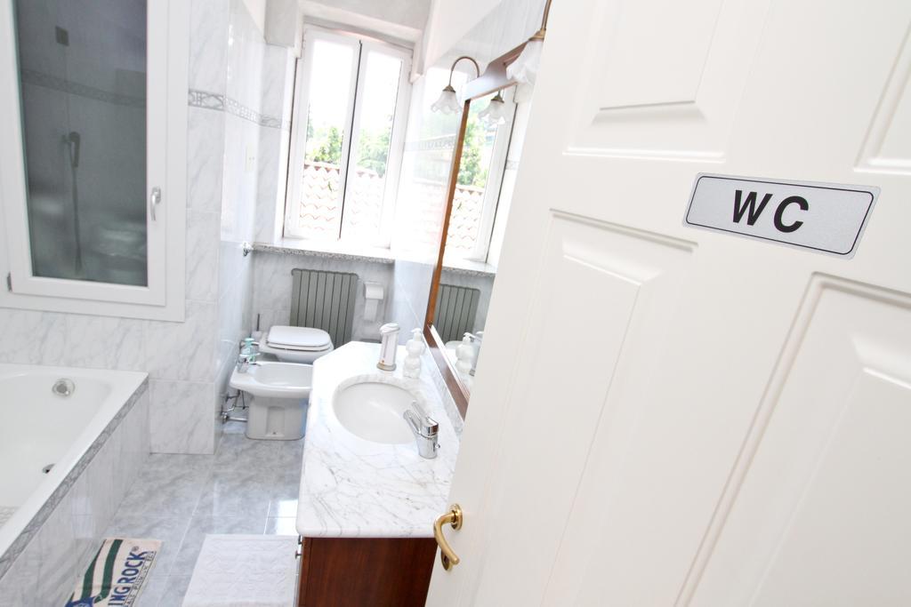B&B Localita Manzoniane Lecco Cameră foto